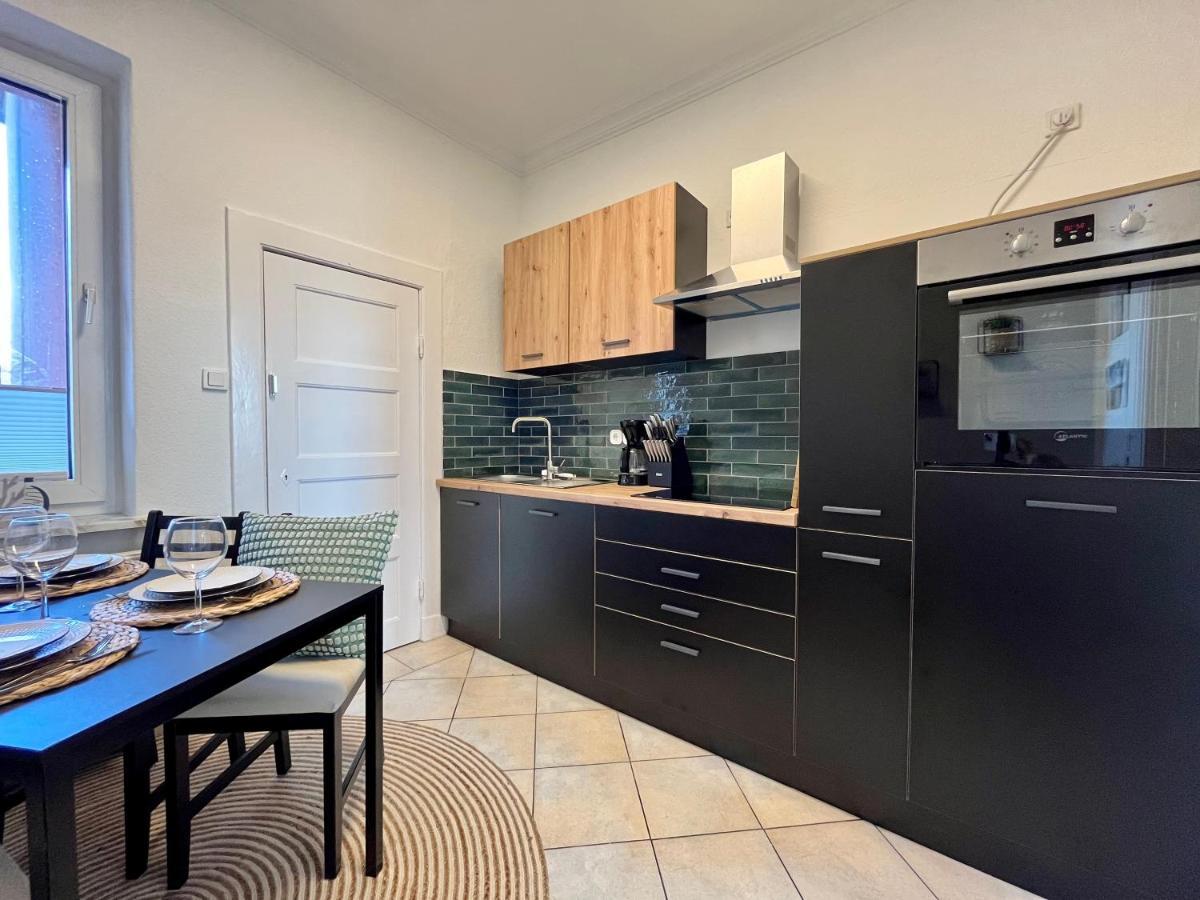 Apartment Meeresbrise Mit Balkon Husum  Exterior photo